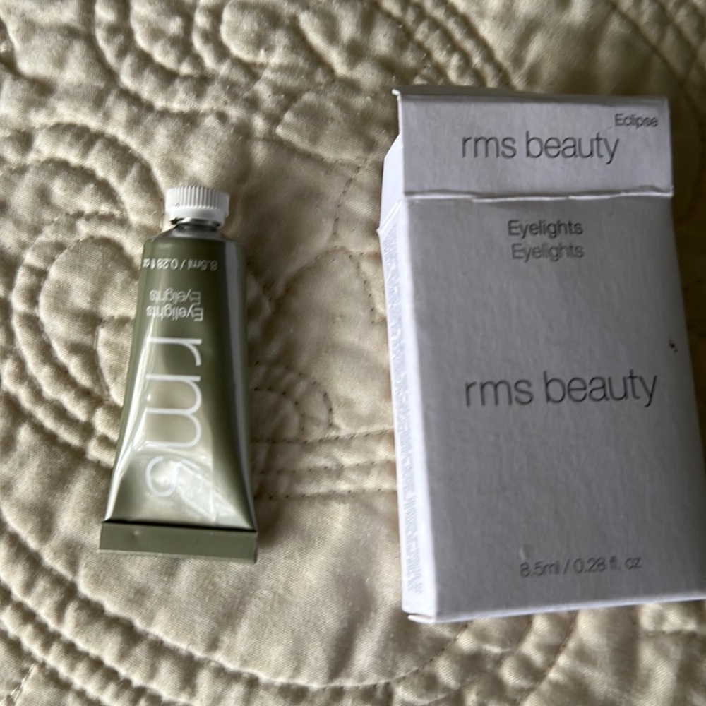 REM beauty eclipse cream eyeshadow